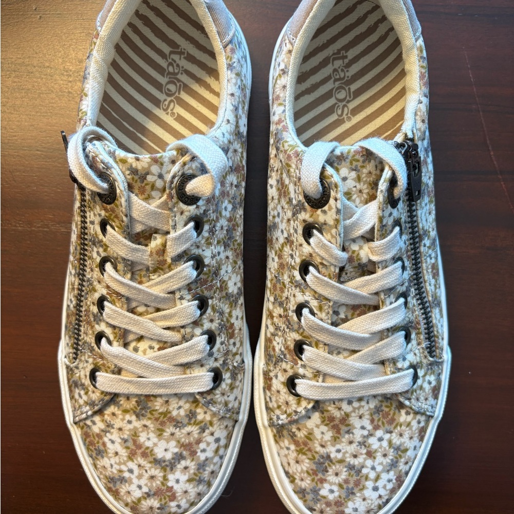 Taos Footwear Women's Floral Sneakers - Cream and Brown